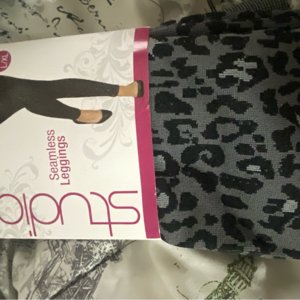 Studio Gray Leopard Print Leggings